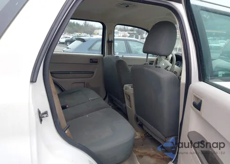 2011 Ford Escape Xls из США, поврежденный, VIN 1FMCU0C76BKB82459